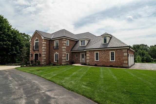 3855 CTY HWY C, West Bend, WI 53095