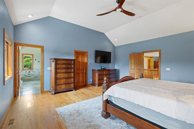 3855 CTY HWY C, West Bend, WI 53095