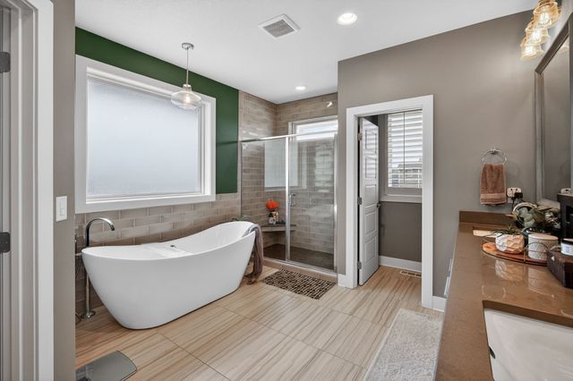 2409 NE 10th Court, Grimes, IA 50111