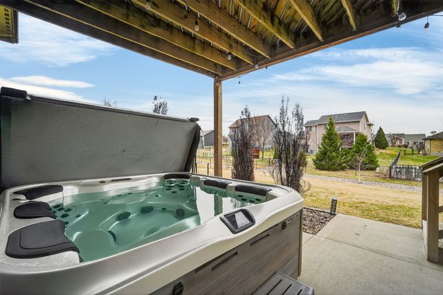 2409 NE 10th Court, Grimes, IA 50111