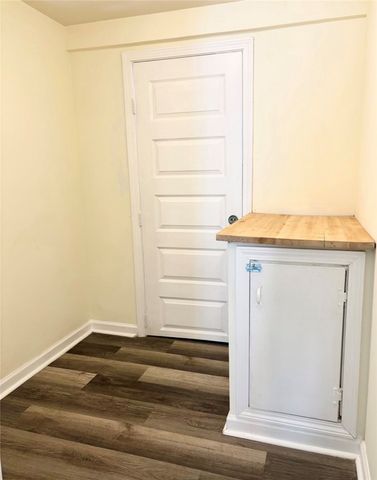 208 Hampton Street, Iva, SC 29655
