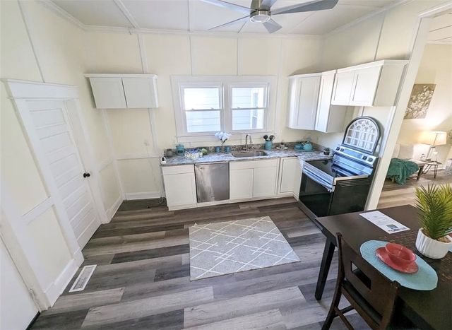 208 Hampton Street, Iva, SC 29655