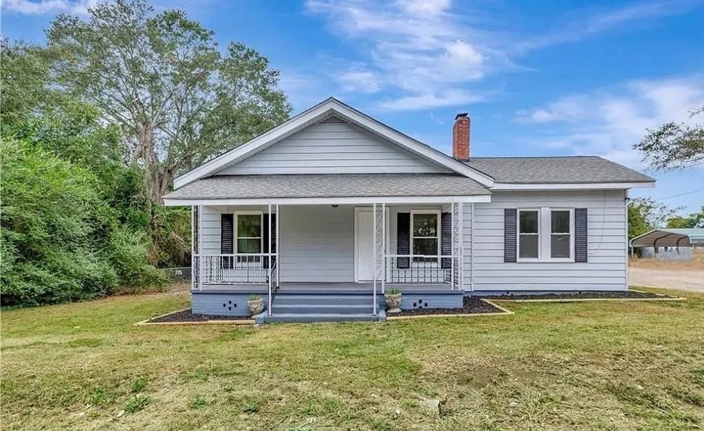 208 Hampton Street, Iva, SC 29655