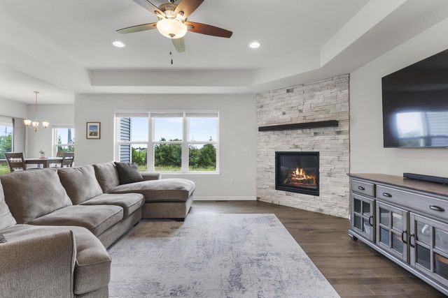 2289 River Bend ROAD, Grafton, WI 53024