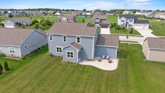 2289 River Bend ROAD, Grafton, WI 53024