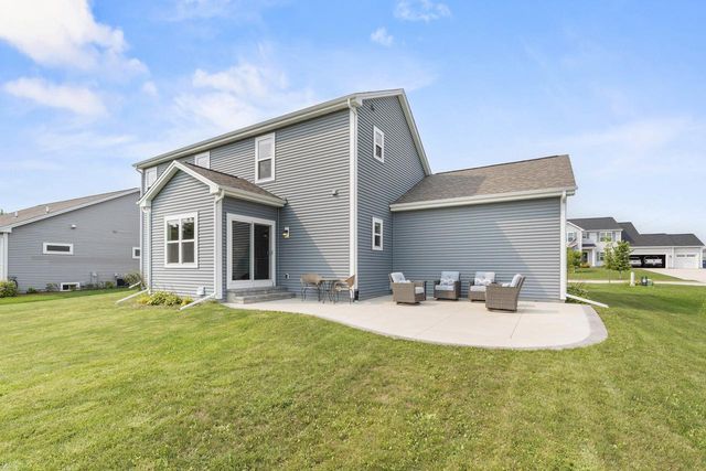 2289 River Bend ROAD, Grafton, WI 53024