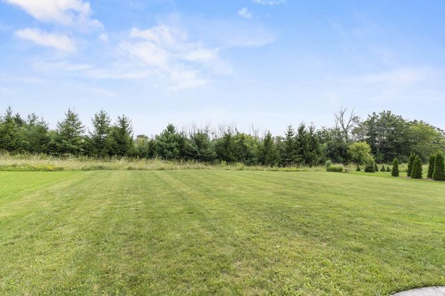 2289 River Bend ROAD, Grafton, WI 53024