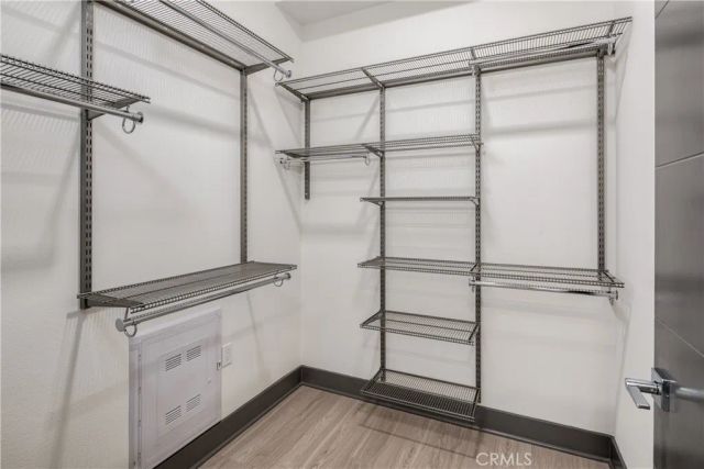 6800 Variel Avenue 204, Canoga Park, CA 91303