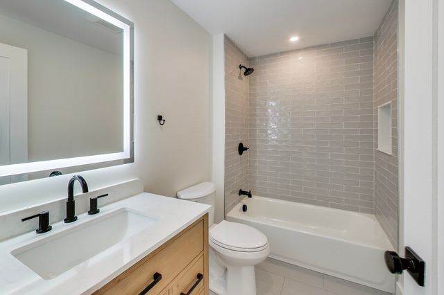 2195 Dorchester Ave 1, Boston, MA 02124