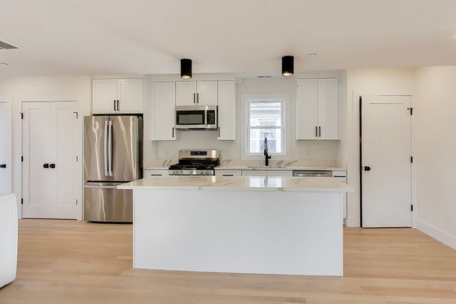 2195 Dorchester Ave 1, Boston, MA 02124