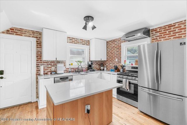 511 N Jenison Avenue, Lansing, MI 48915