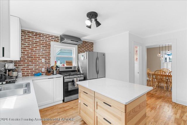 511 N Jenison Avenue, Lansing, MI 48915