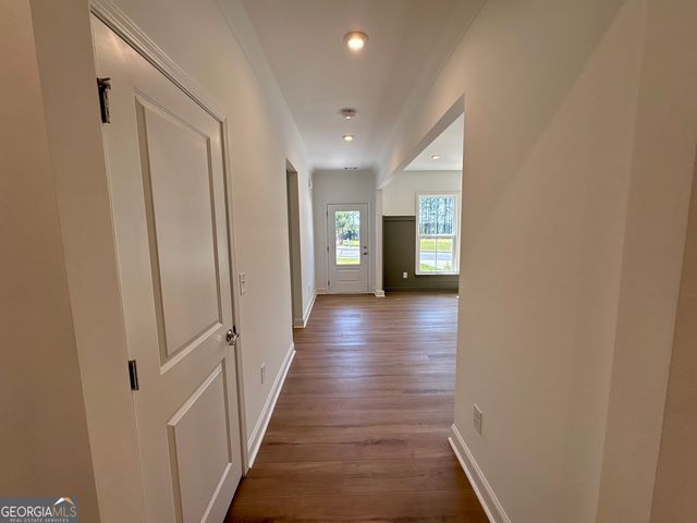 1616 Waterchase Drive, Dacula, GA 30019