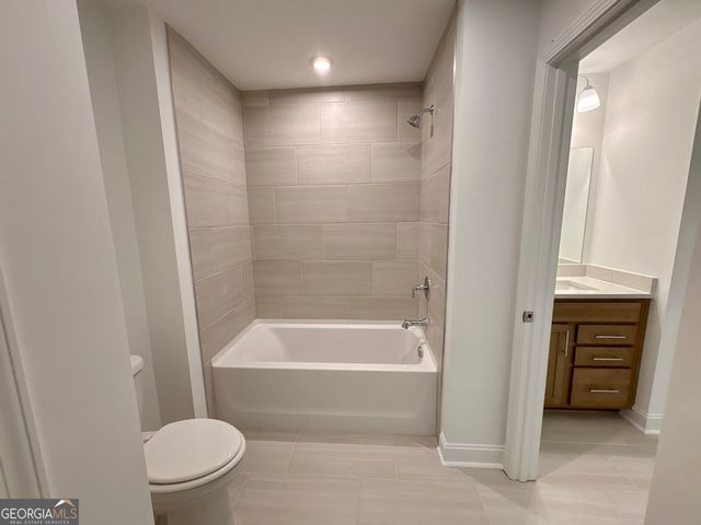 1616 Waterchase Drive, Dacula, GA 30019