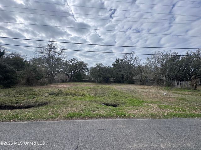 1027 22nd Street, Pascagoula, MS 39581