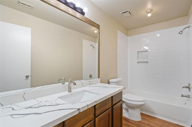 1418 26th Avenue, Texas City, TX 77590