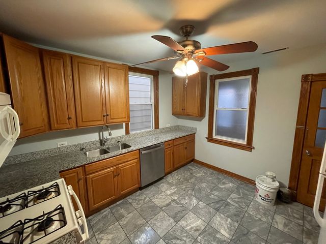 3532 N Elston Avenue 2, Chicago, IL 60618