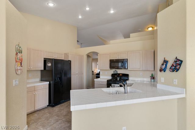 1076 Coral Desert Drive, Las Vegas, NV 89123