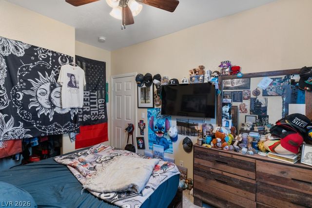 1076 Coral Desert Drive, Las Vegas, NV 89123