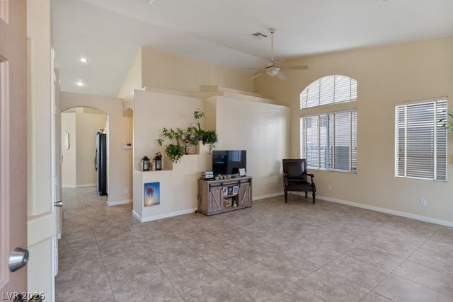 1076 Coral Desert Drive, Las Vegas, NV 89123