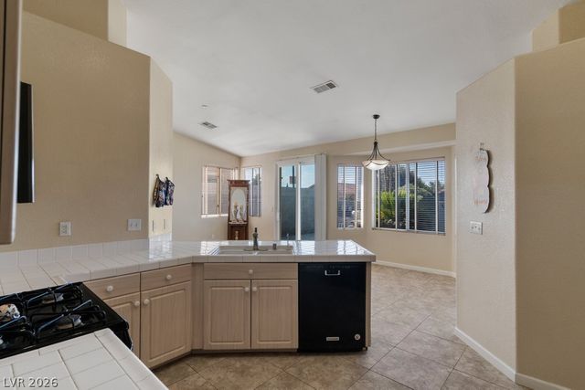 1076 Coral Desert Drive, Las Vegas, NV 89123