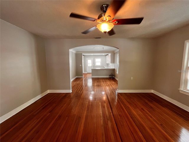 1136 19TH AVENUE N, St Petersburg, FL 33704