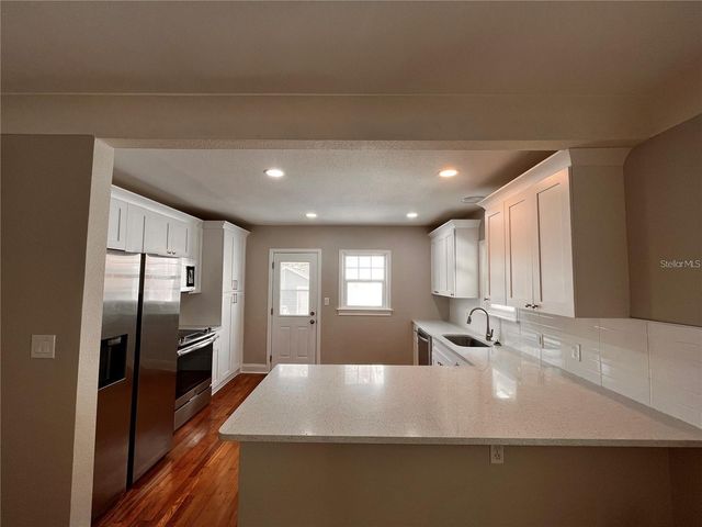 1136 19TH AVENUE N, St Petersburg, FL 33704