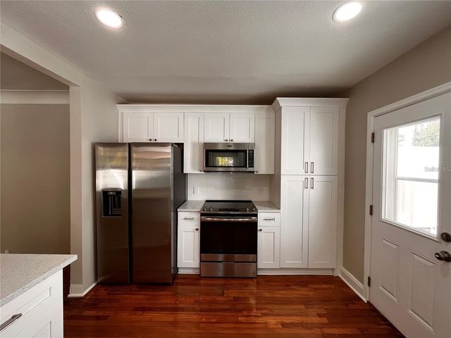 1136 19TH AVENUE N, St Petersburg, FL 33704