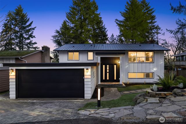 1023 109th Avenue SE, Bellevue, WA 98004