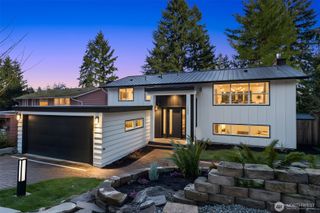 1023 109th Avenue SE, Bellevue, WA 98004