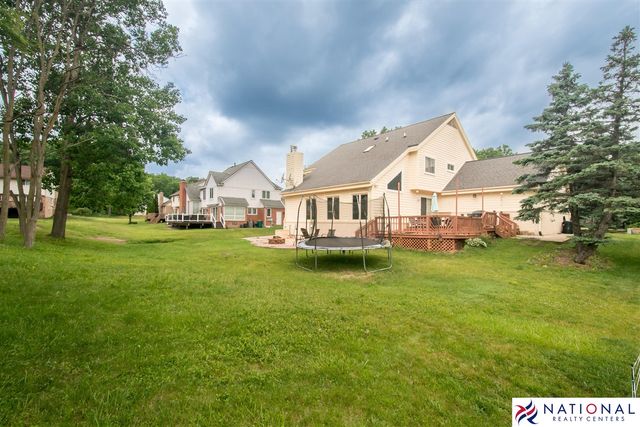 37709 Glengrove Drive, Farmington, MI 48331