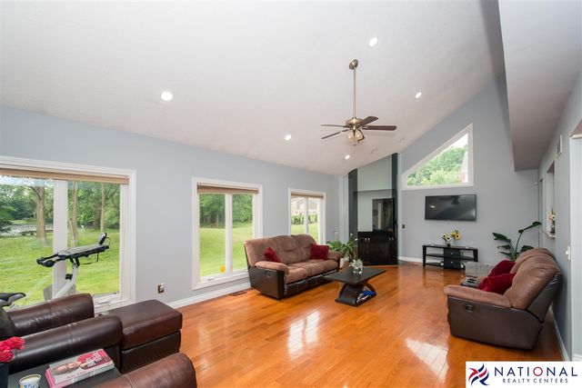 37709 Glengrove Drive, Farmington, MI 48331