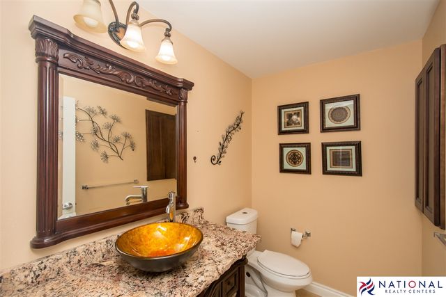 37709 Glengrove Drive, Farmington, MI 48331