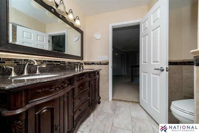 37709 Glengrove Drive, Farmington, MI 48331