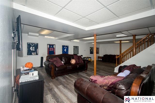 37709 Glengrove Drive, Farmington, MI 48331