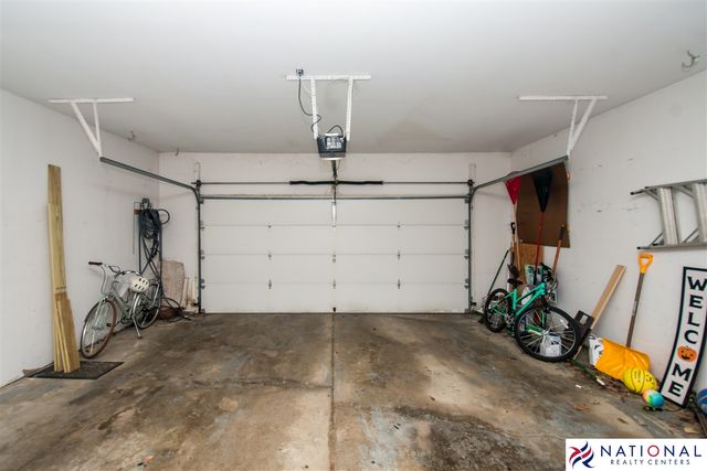 37709 Glengrove Drive, Farmington, MI 48331