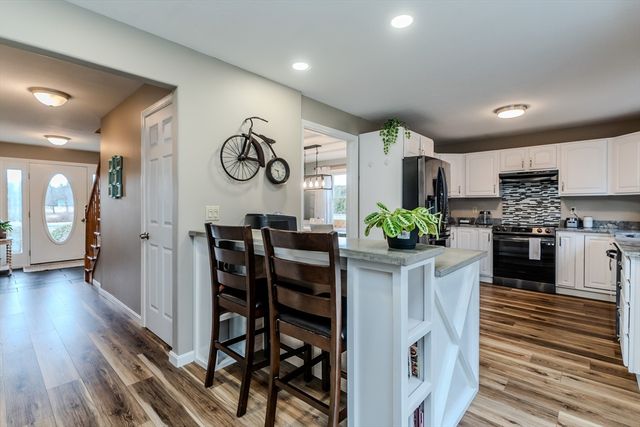 95 Gunn Rd, Southampton, MA 01073