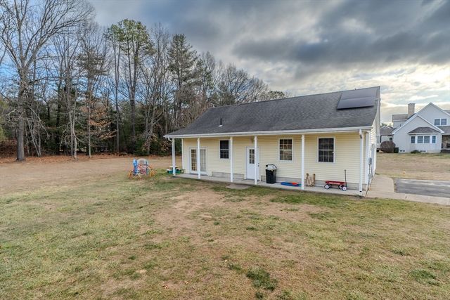 95 Gunn Rd, Southampton, MA 01073