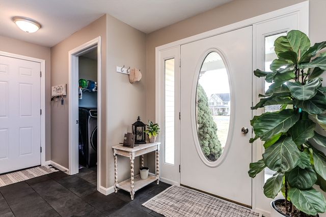 95 Gunn Rd, Southampton, MA 01073