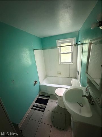 1269 E 332nd Street, Eastlake, OH 44095