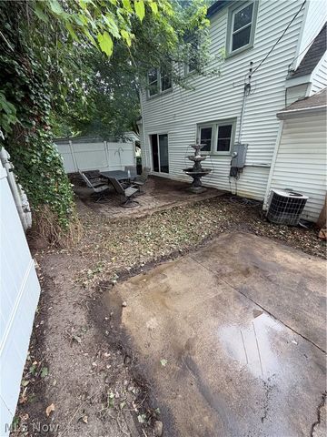1269 E 332nd Street, Eastlake, OH 44095