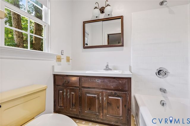 5701 Elfinwood Rd, Chester, VA 23831