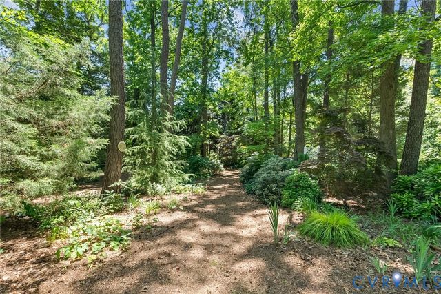 5701 Elfinwood Rd, Chester, VA 23831
