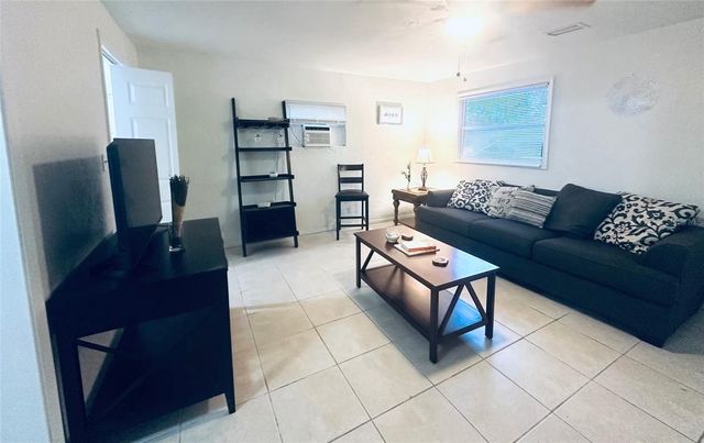 4811 EMERSON AVENUE S, St Petersburg, FL 33711