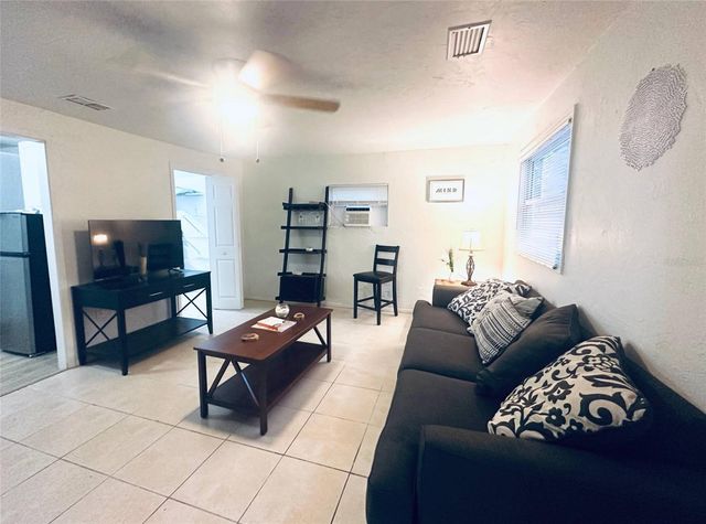 4811 EMERSON AVENUE S, St Petersburg, FL 33711