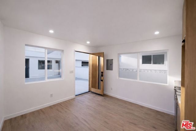 12527 Cranbrook Avenue, Hawthorne, CA 90250