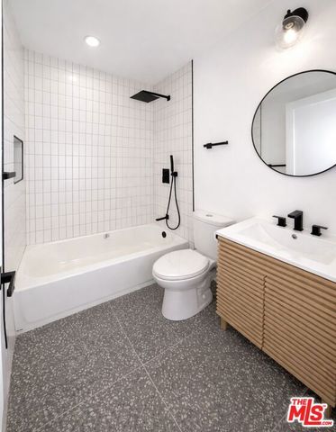 12527 Cranbrook Avenue, Hawthorne, CA 90250