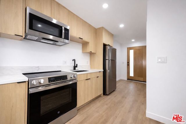 12527 Cranbrook Avenue, Hawthorne, CA 90250