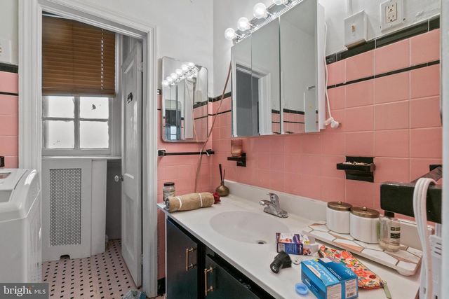2924 SAINT PAUL ST, Baltimore, MD 21218