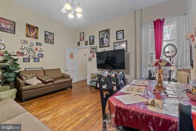 2924 SAINT PAUL ST, Baltimore, MD 21218